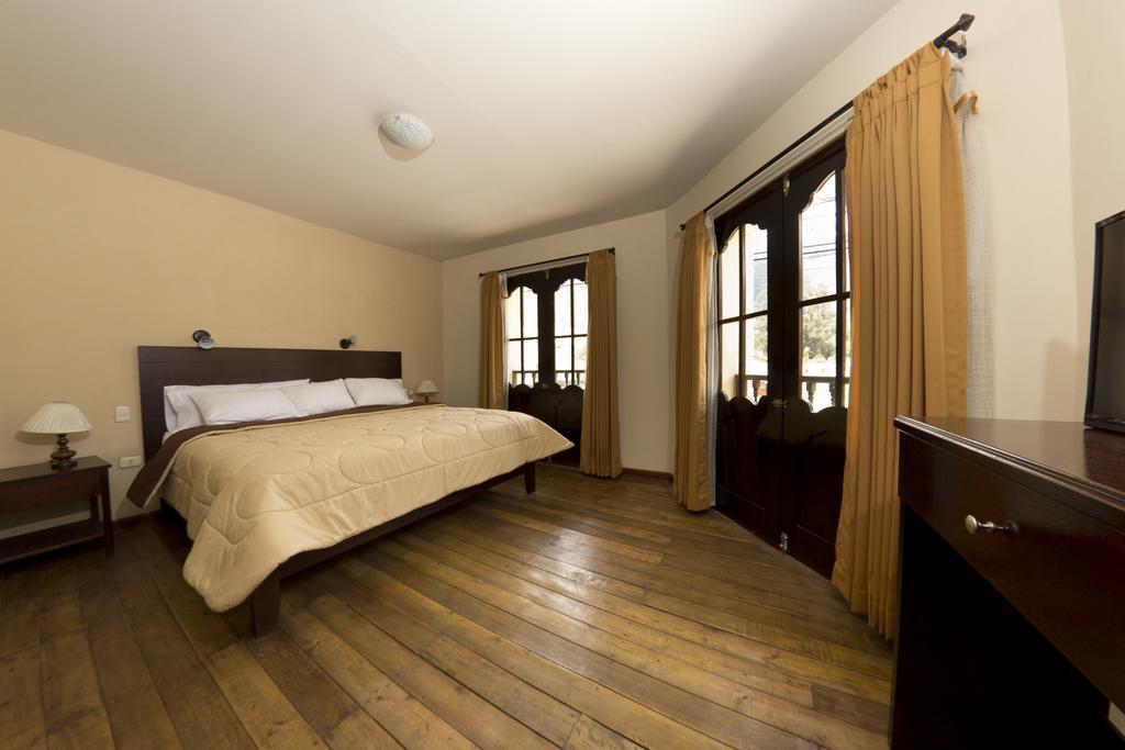 Yucay Plaza Inn Exterior photo