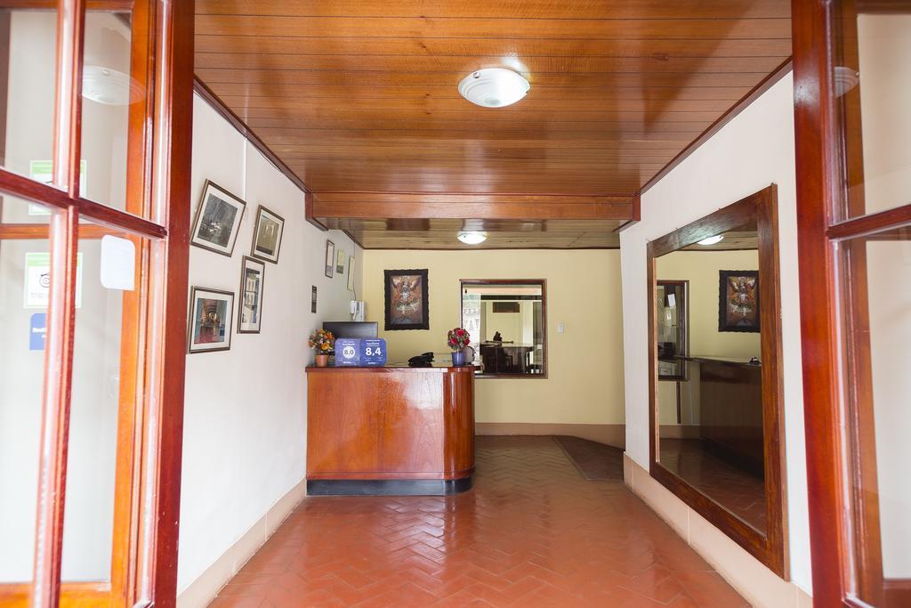 Yucay Plaza Inn Exterior photo