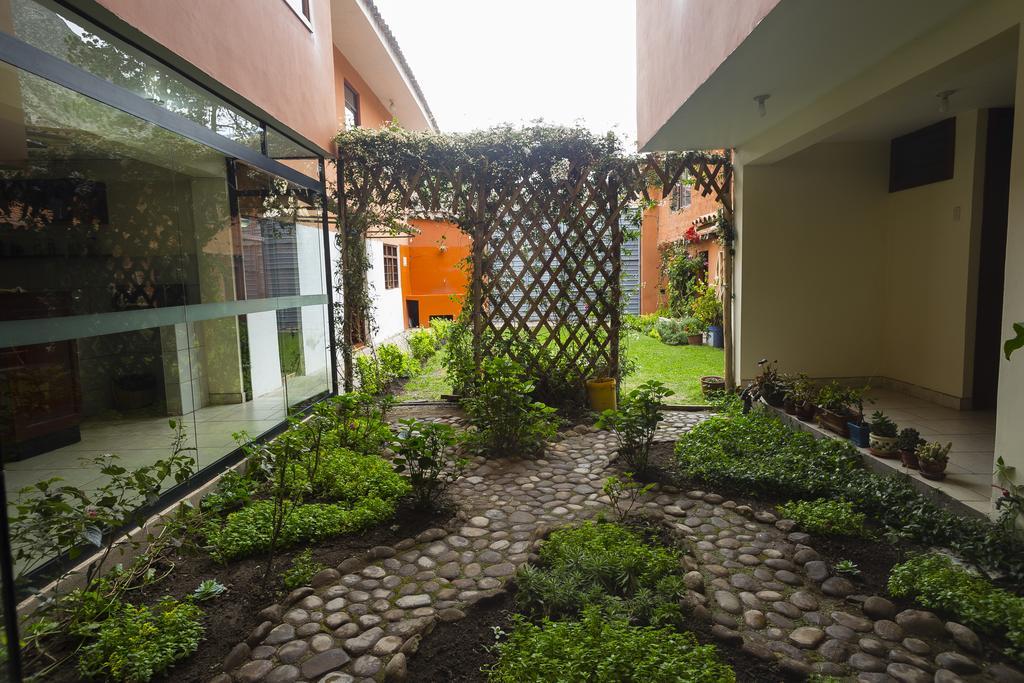 Yucay Plaza Inn Exterior photo